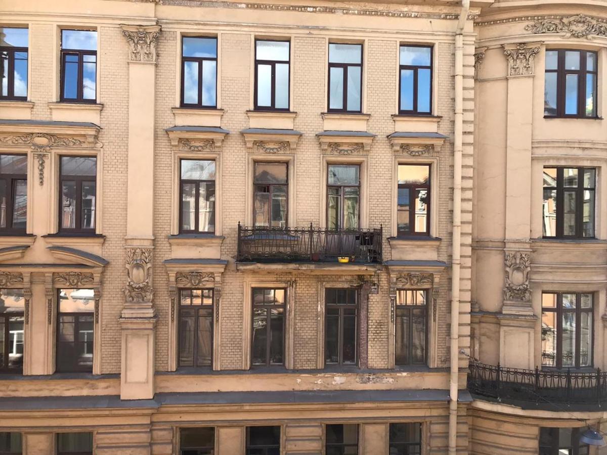 Solo Na Bolshom Prospekte Hotel São Petersburgo Exterior foto